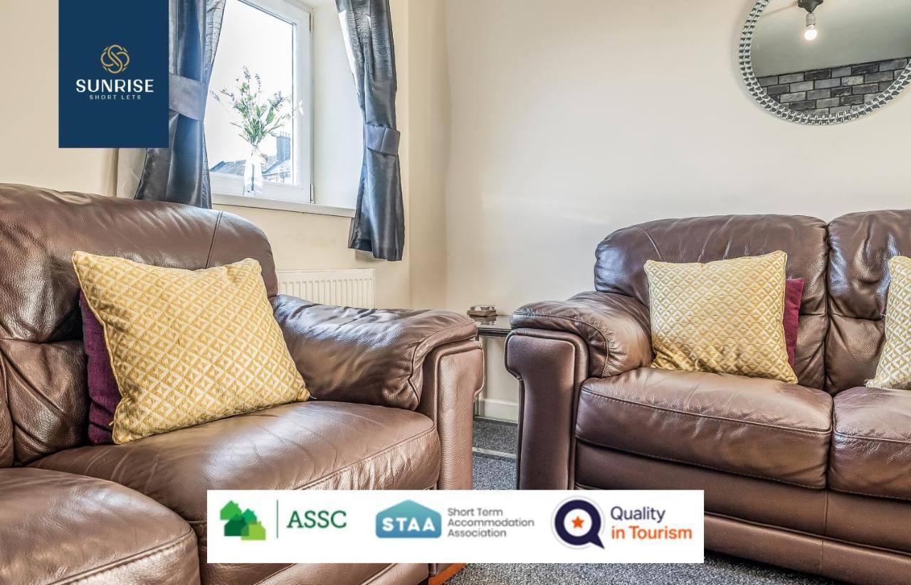 The Law, Has 4 Rooms With Tvs, 2 Bathrooms, Central, Free Parking, Fully Equipped, Contractor And Trades Favourite, 5 Mins To Centre - Long Stays, Invoice And Reduced Price Are Only Via Sunrise Short Lets Dundee Exterior foto